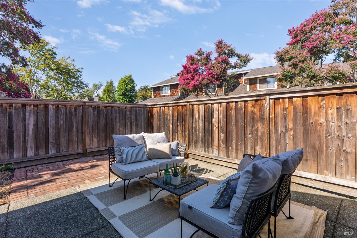 1725 Drake Court Petaluma CA 94954