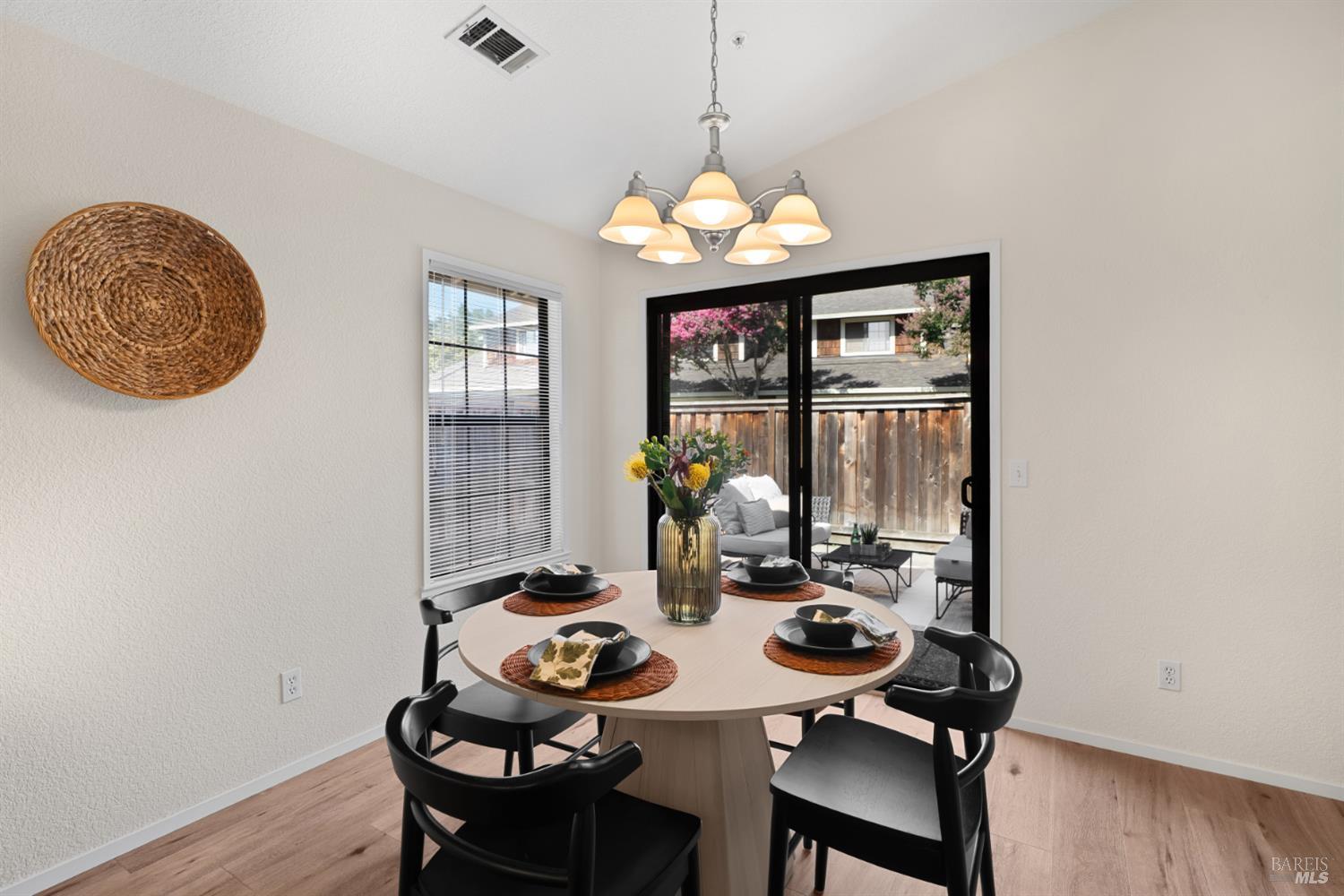 1725 Drake Court Petaluma CA 94954
