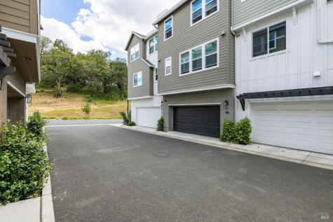 401 Semillon Lane Santa Rosa CA 95403