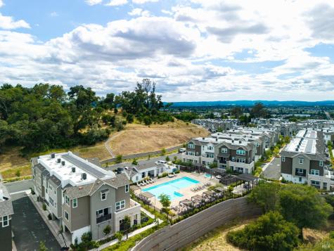 401 Semillon Lane Santa Rosa CA 95403