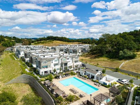 401 Semillon Lane Santa Rosa CA 95403