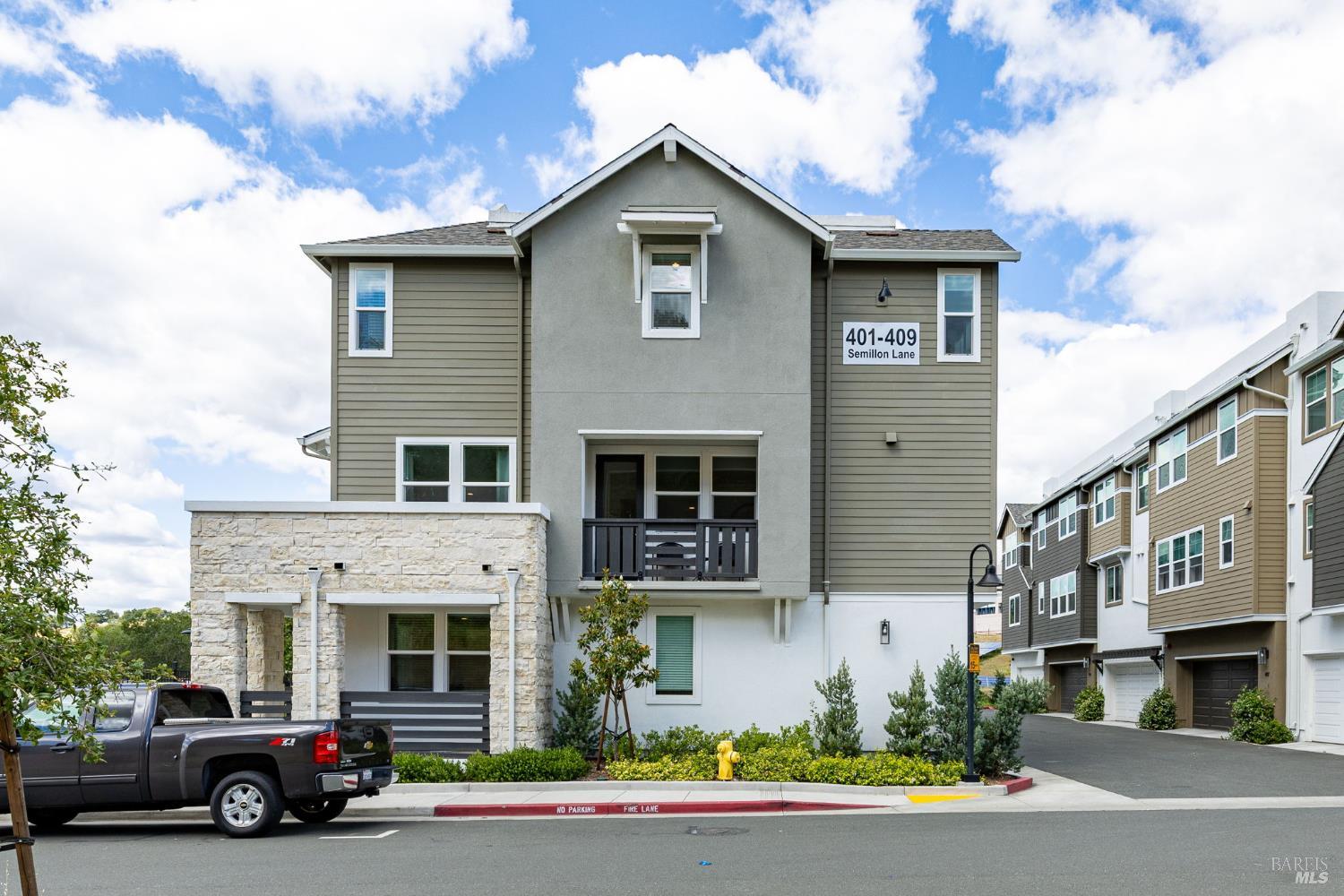 401 Semillon Lane Santa Rosa CA 95403