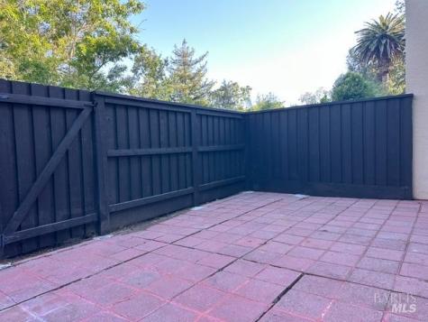 1733 Las Pravadas Court Santa Rosa CA 95409