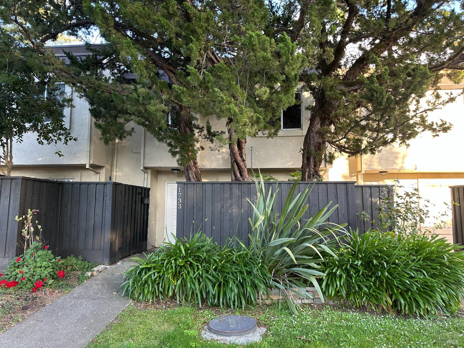1733 Las Pravadas Court Santa Rosa CA 95409