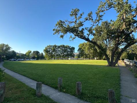 1733 Las Pravadas Court Santa Rosa CA 95409