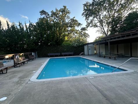 1733 Las Pravadas Court Santa Rosa CA 95409