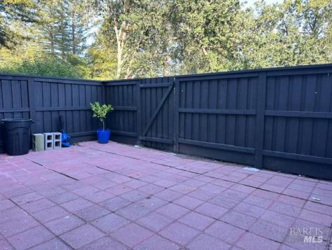1733 Las Pravadas Court Santa Rosa CA 95409