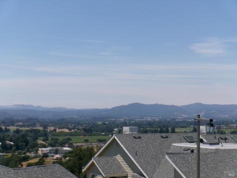 2073 Stonefield Lane Santa Rosa CA 95403