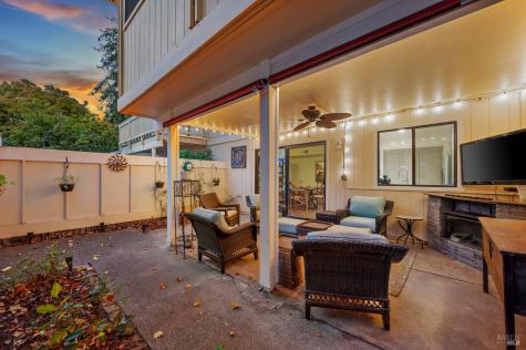 1804 Arroyo Sierra Circle Santa Rosa CA 95405