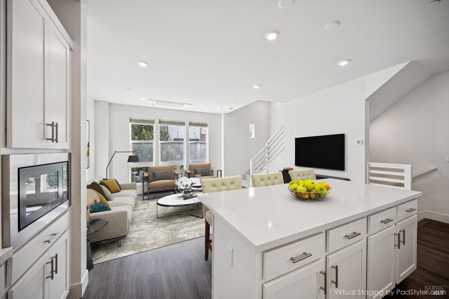 305 Verandah Avenue Novato CA 94945
