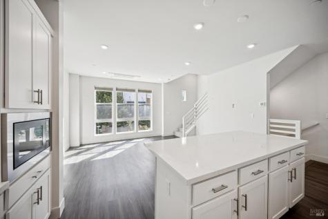 305 Verandah Avenue Novato CA 94945