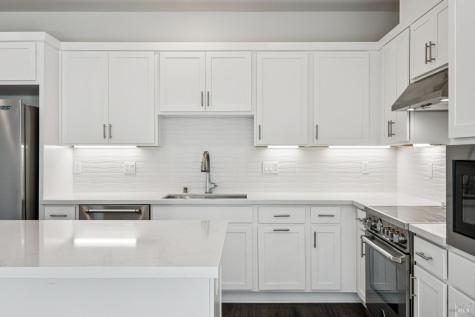 305 Verandah Avenue Novato CA 94945