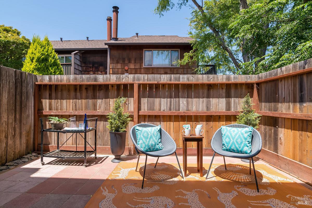 1484 Parkway Drive Rohnert Park CA 94928