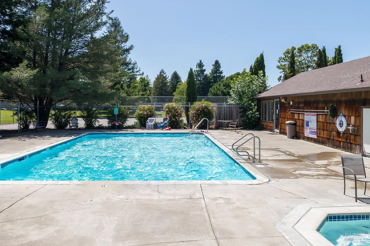1484 Parkway Drive Rohnert Park CA 94928