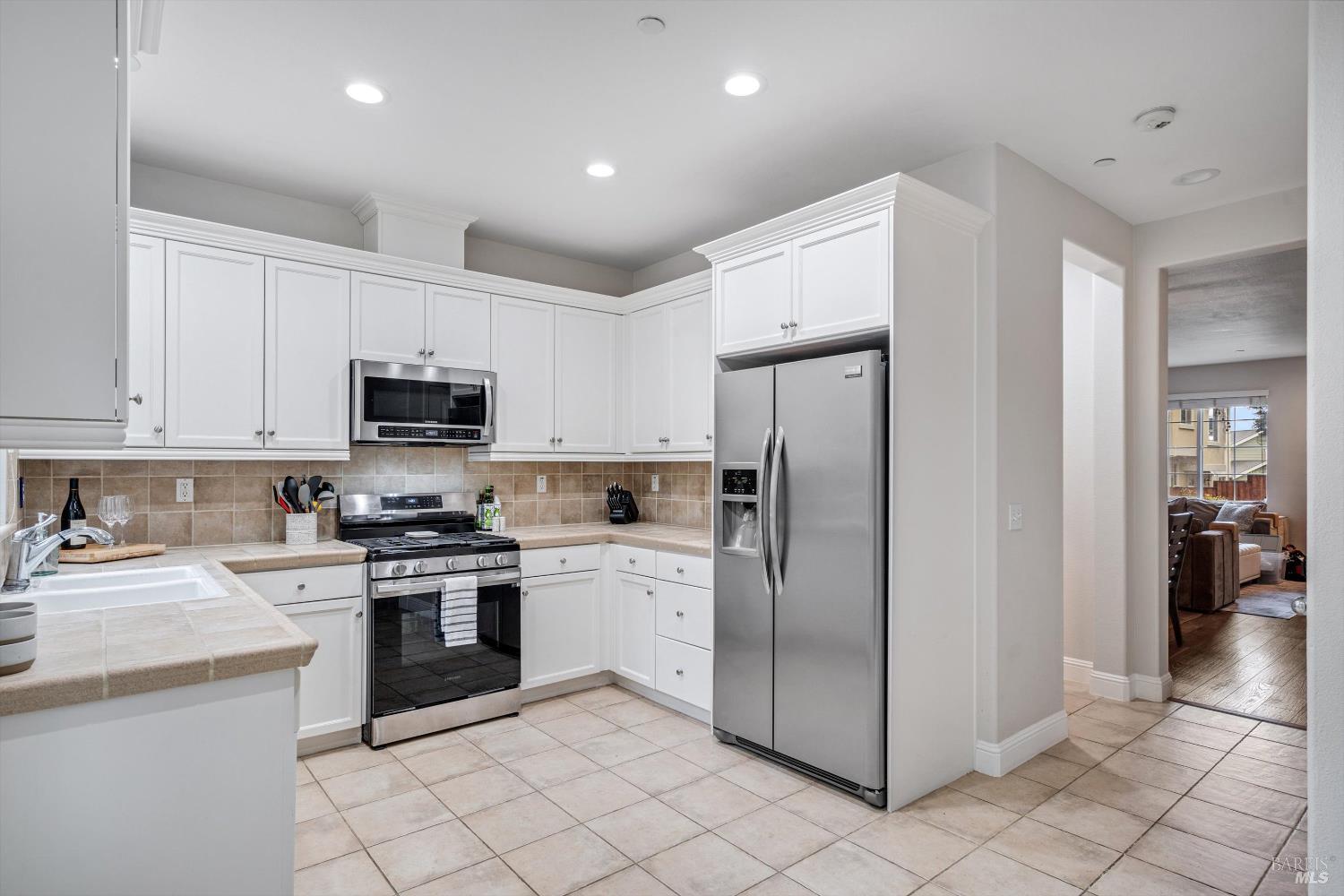 2084 Cooper Drive Santa Rosa CA 95404