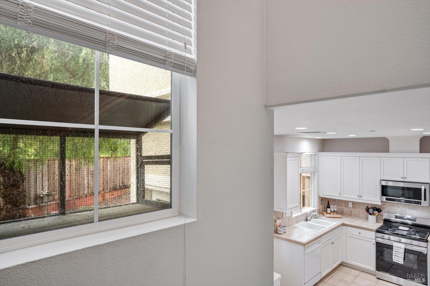 2084 Cooper Drive Santa Rosa CA 95404