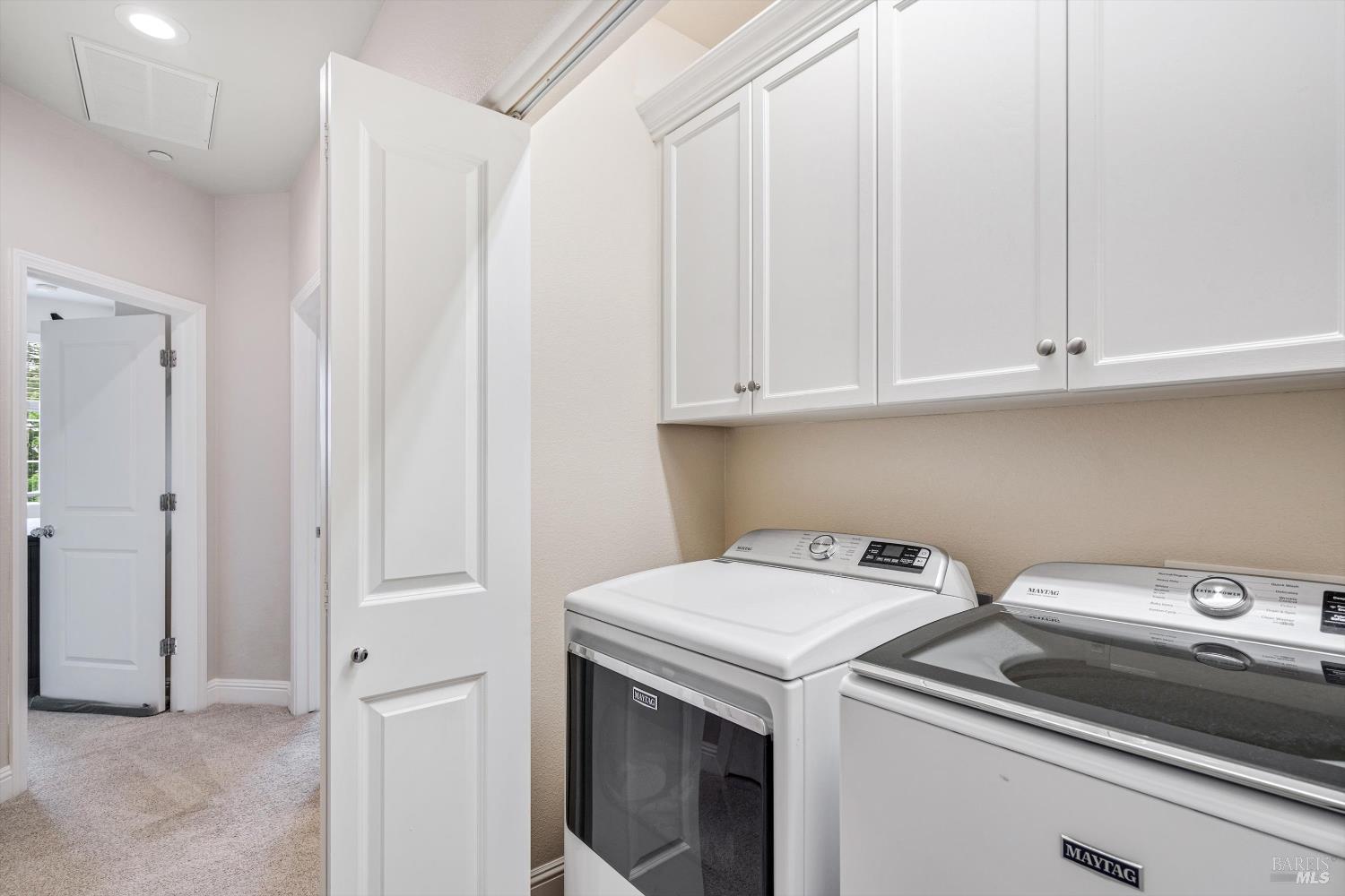 2084 Cooper Drive Santa Rosa CA 95404