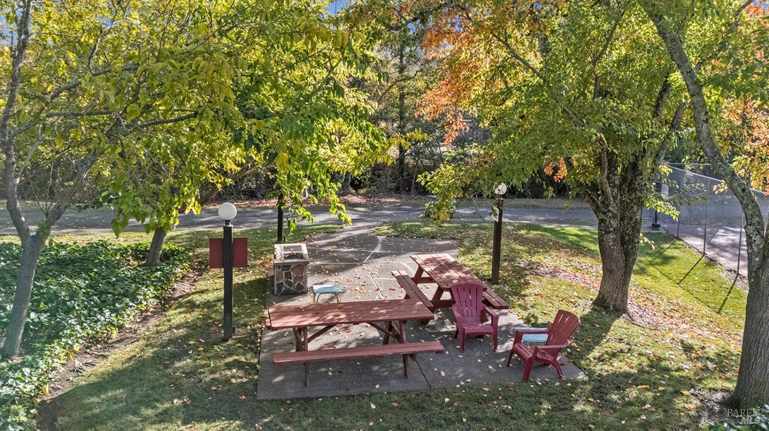 344 Los Alamos Road Santa Rosa CA 95409