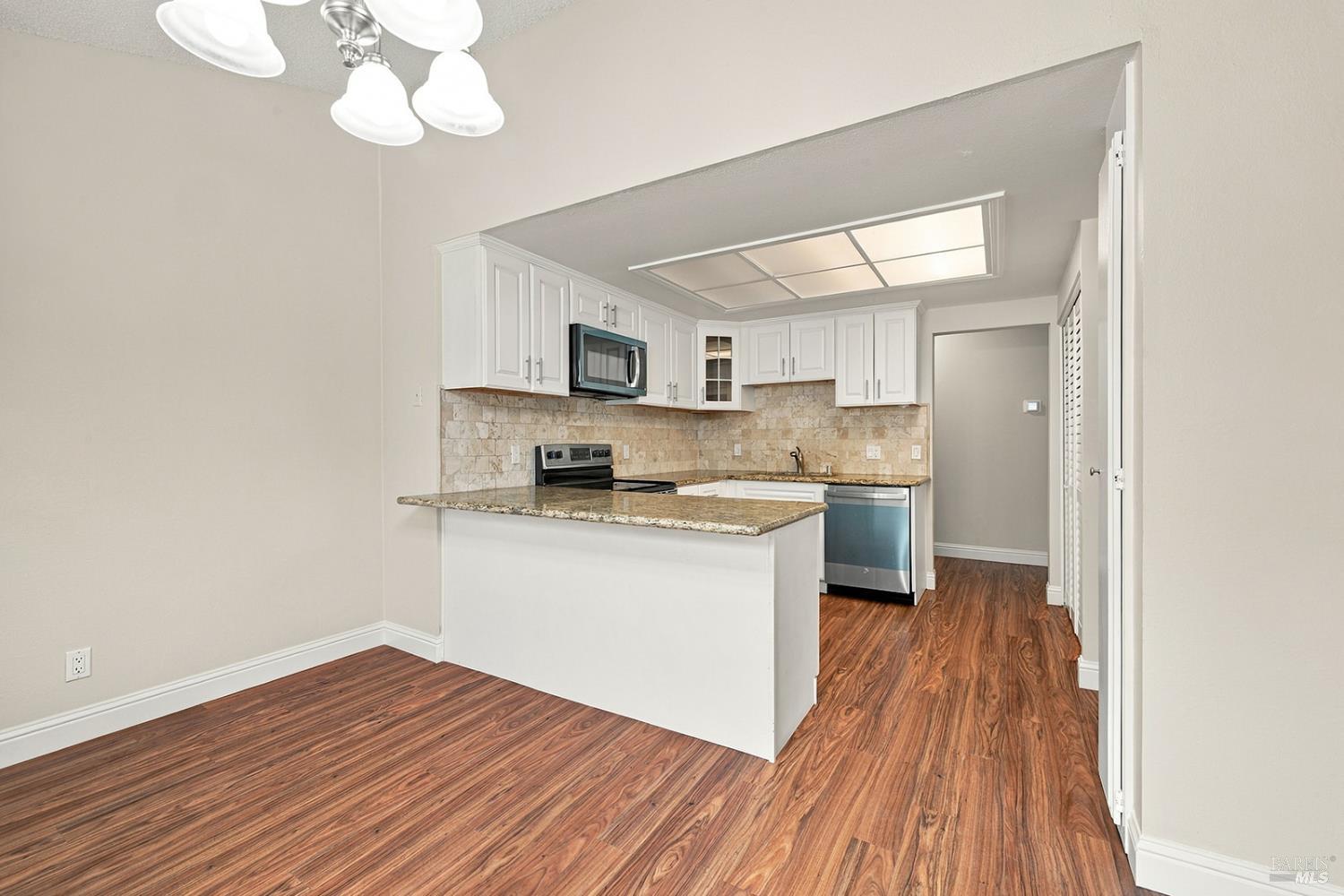 344 Los Alamos Road Santa Rosa CA 95409