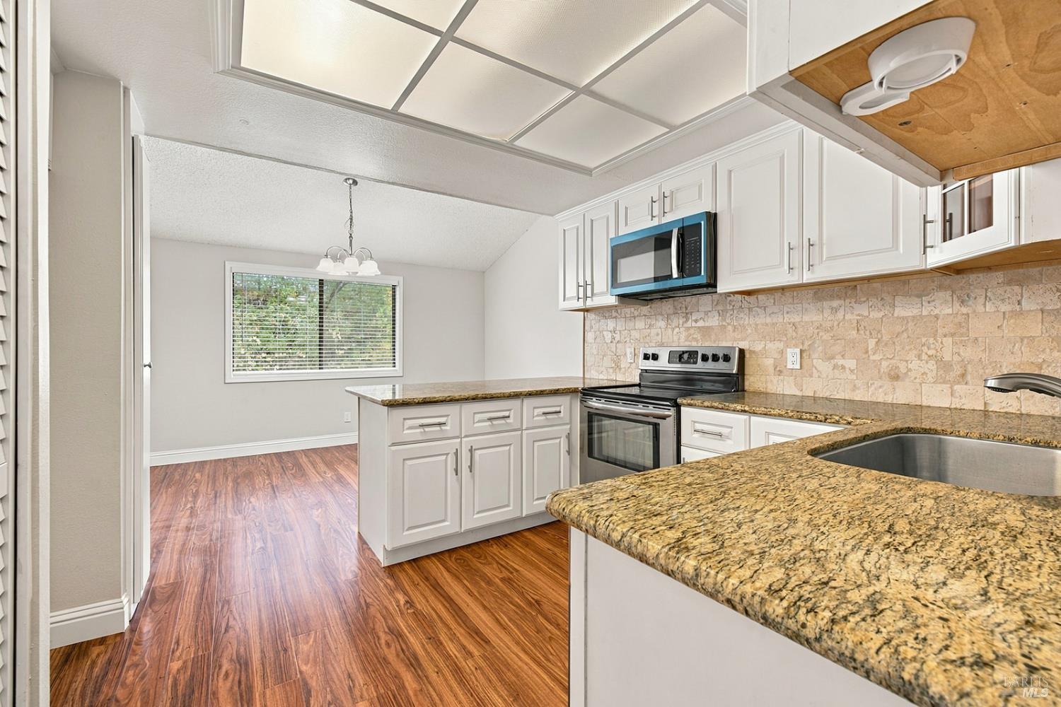 344 Los Alamos Road Santa Rosa CA 95409