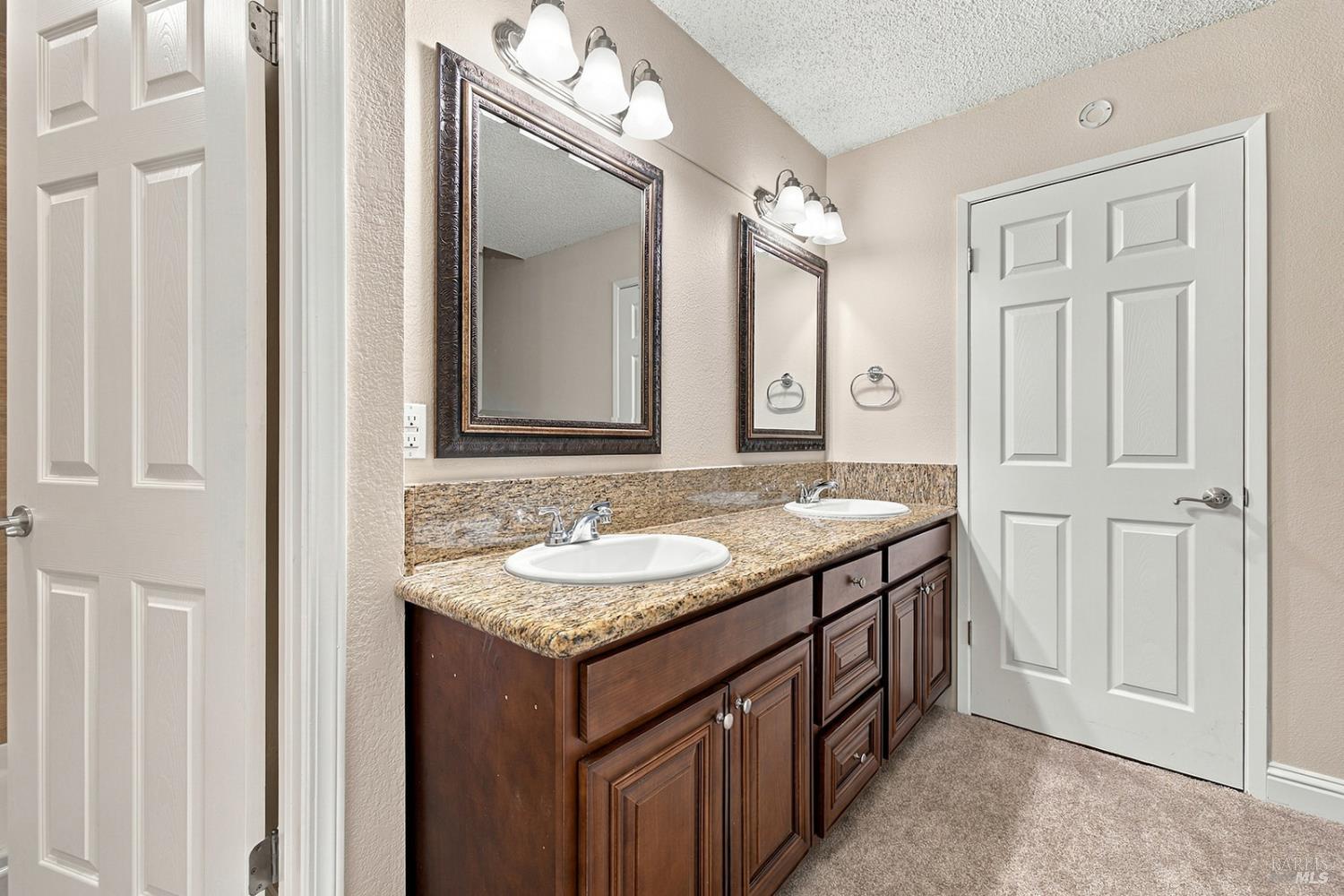 344 Los Alamos Road Santa Rosa CA 95409