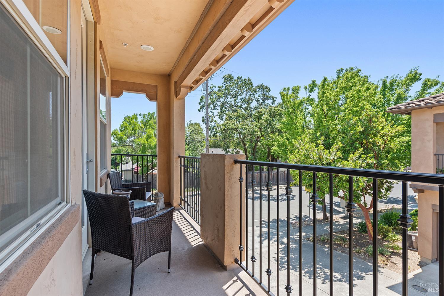 180 Healdsburg Avenue Cloverdale CA 95425