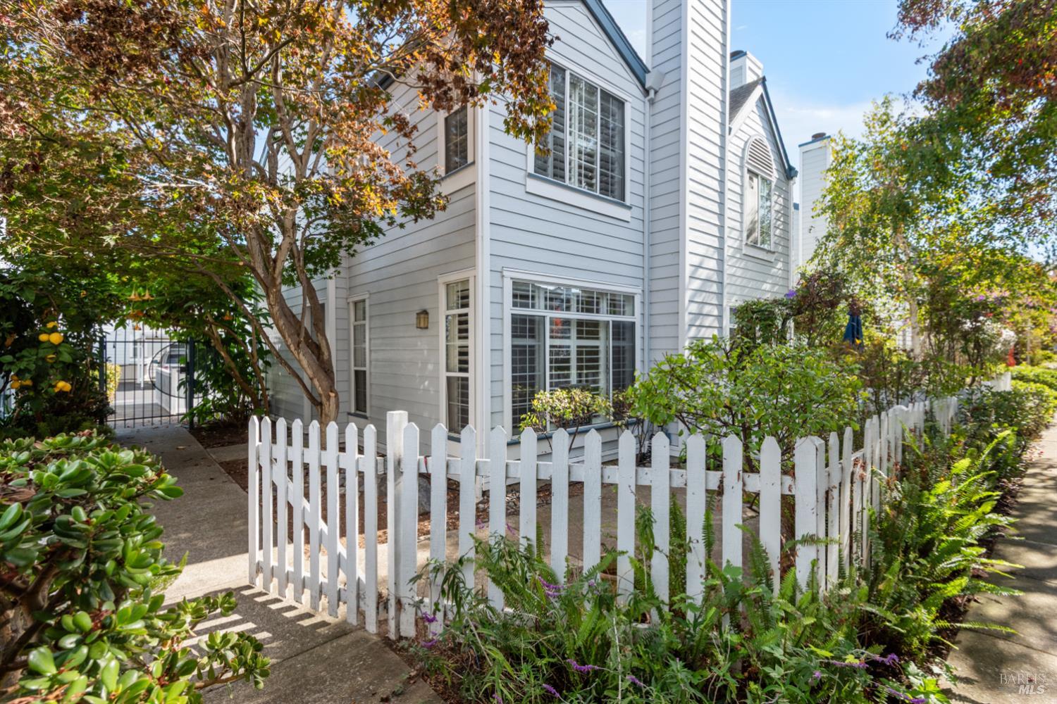220 Commodore Drive Richmond CA 94804
