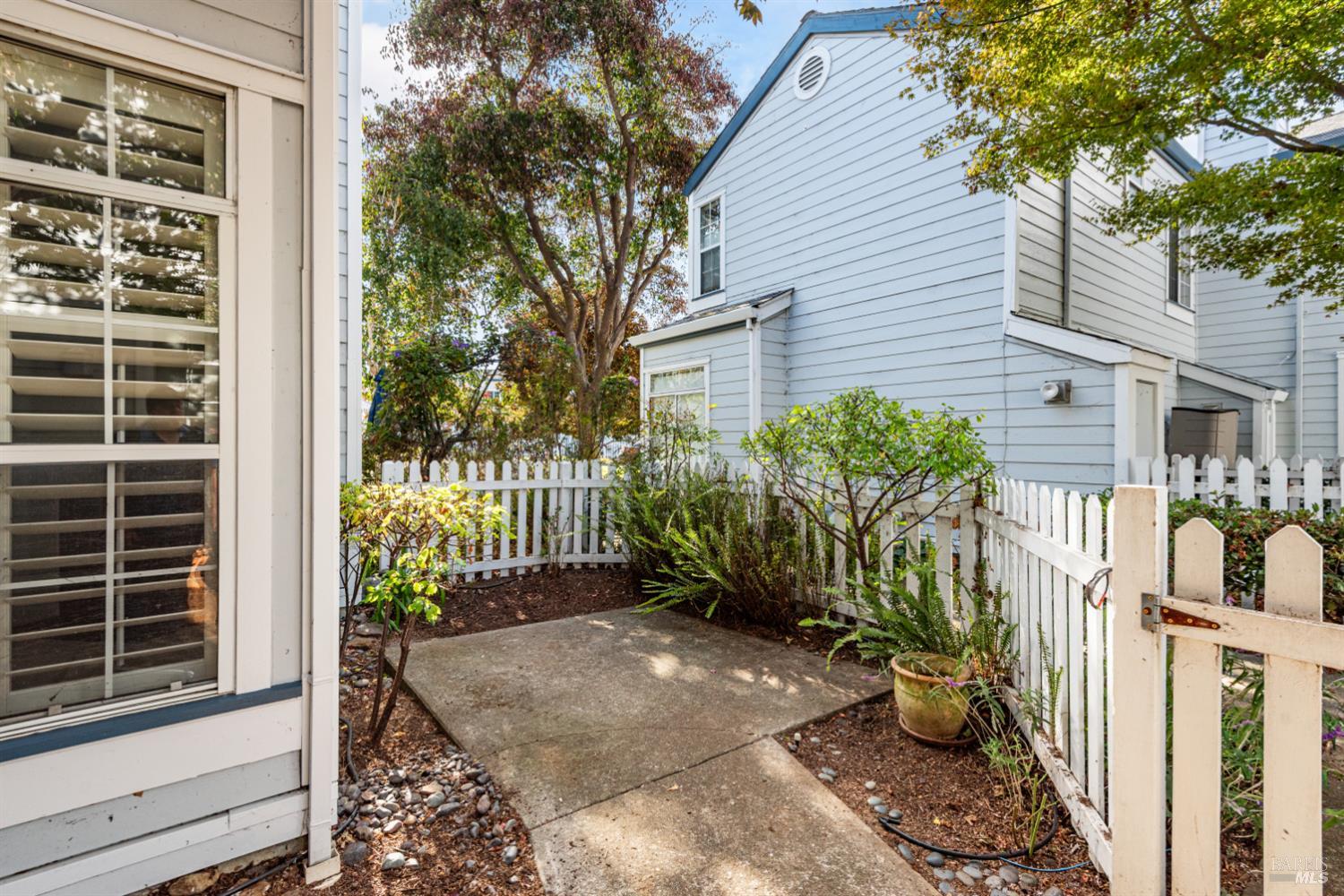 220 Commodore Drive Richmond CA 94804