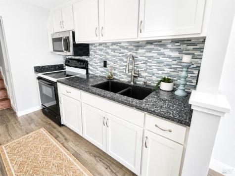 1984 Windmill Circle Santa Rosa CA 95403