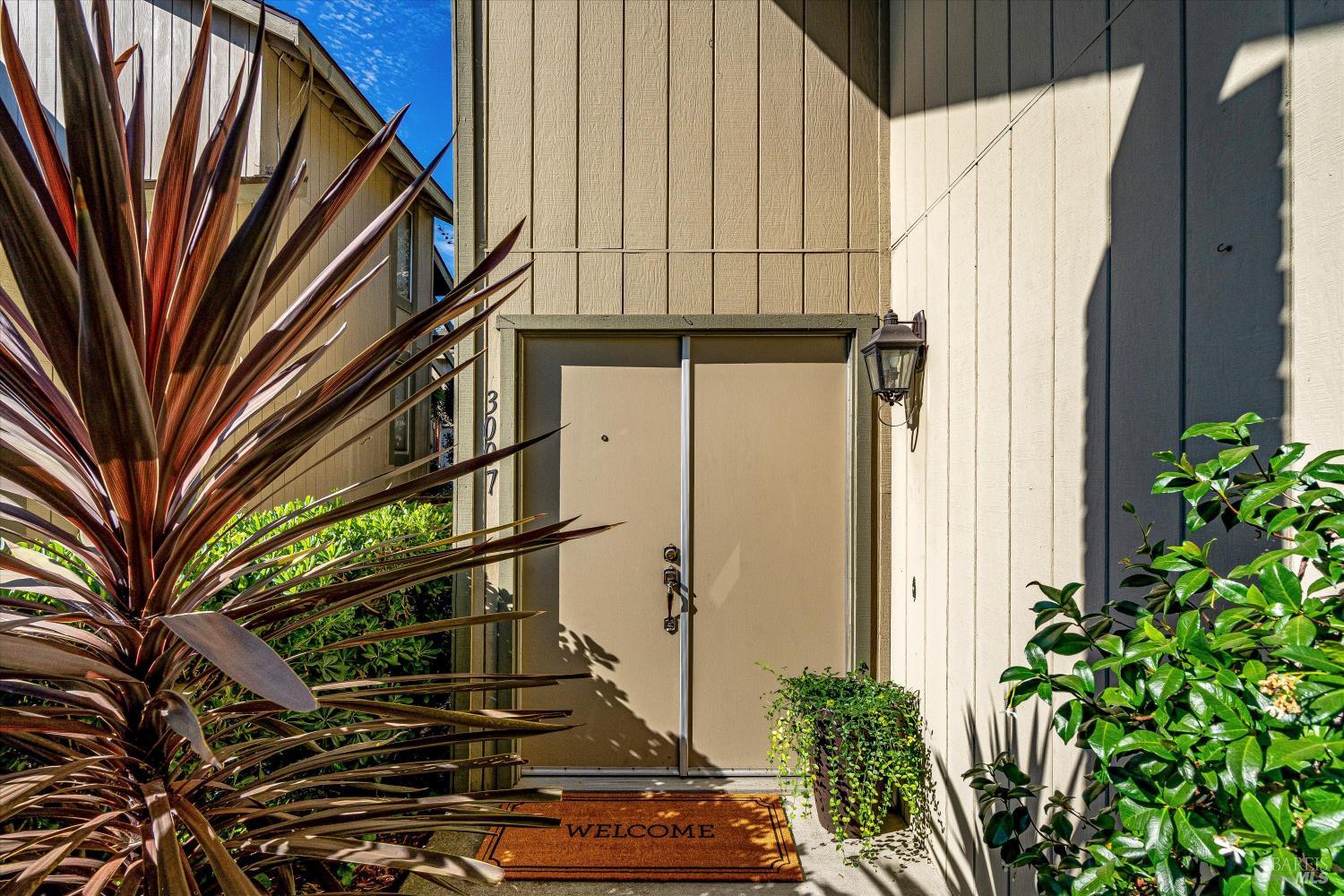 3007 Lago Vista Way Santa Rosa CA 95405