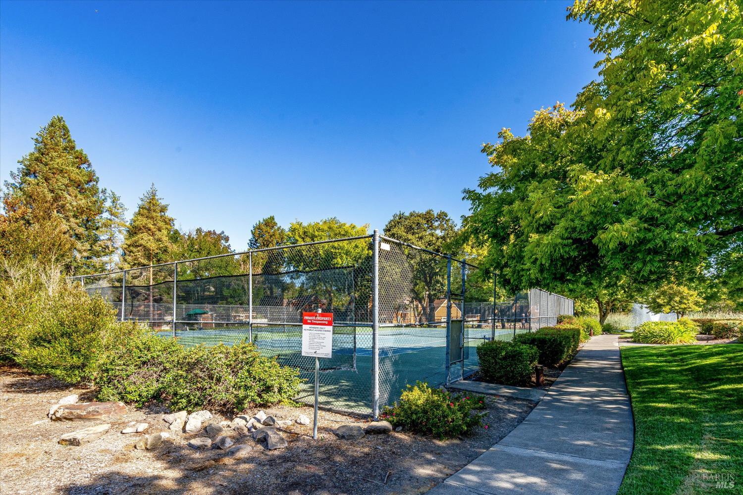 3007 Lago Vista Way Santa Rosa CA 95405