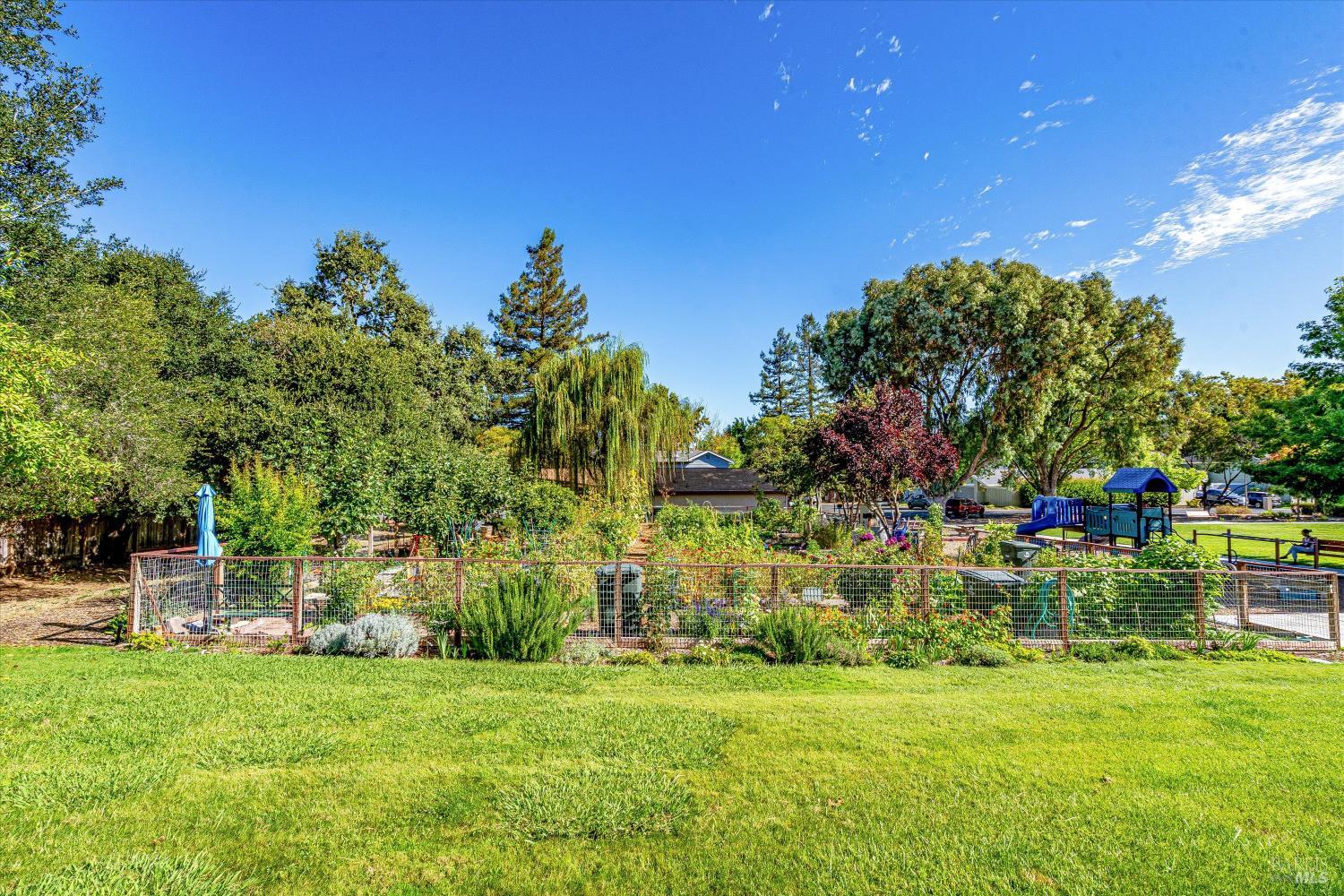 3007 Lago Vista Way Santa Rosa CA 95405