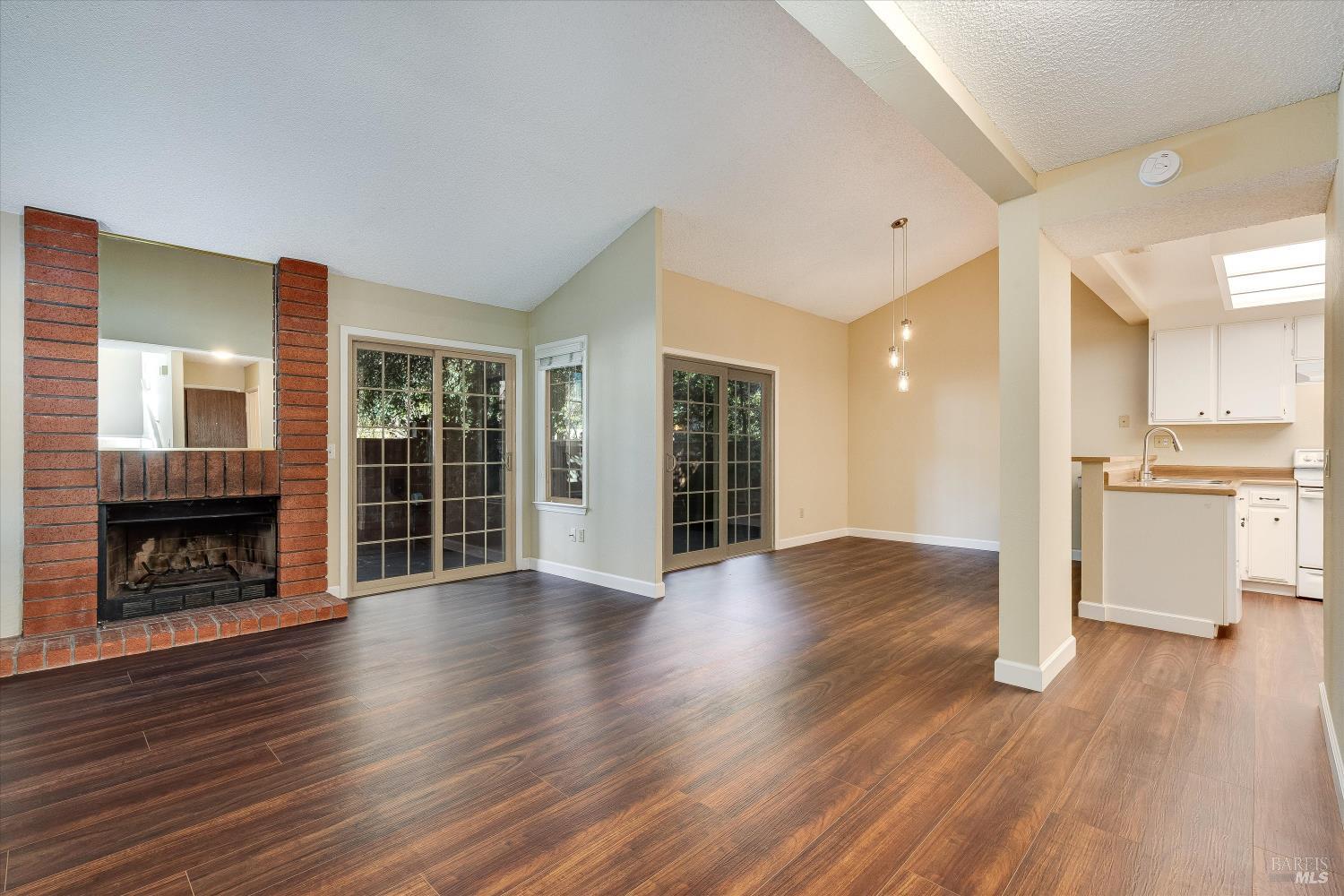 3007 Lago Vista Way Santa Rosa CA 95405