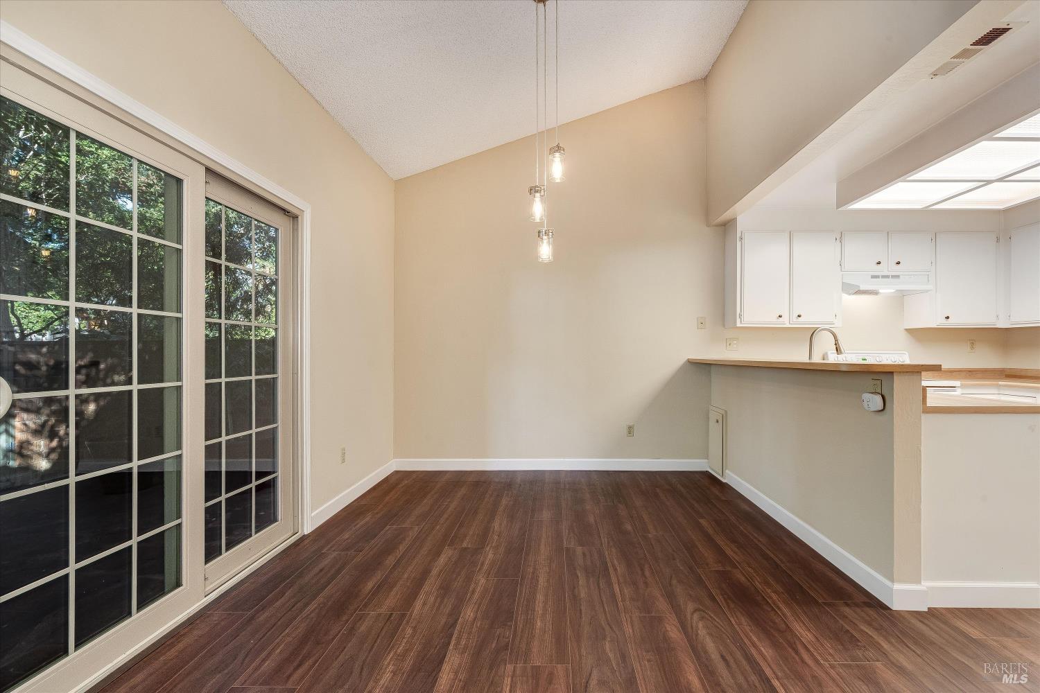 3007 Lago Vista Way Santa Rosa CA 95405