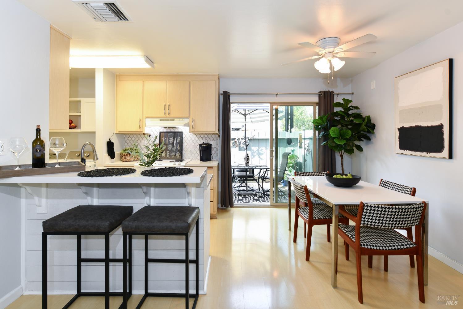 1118 Marina Drive Napa CA 94559