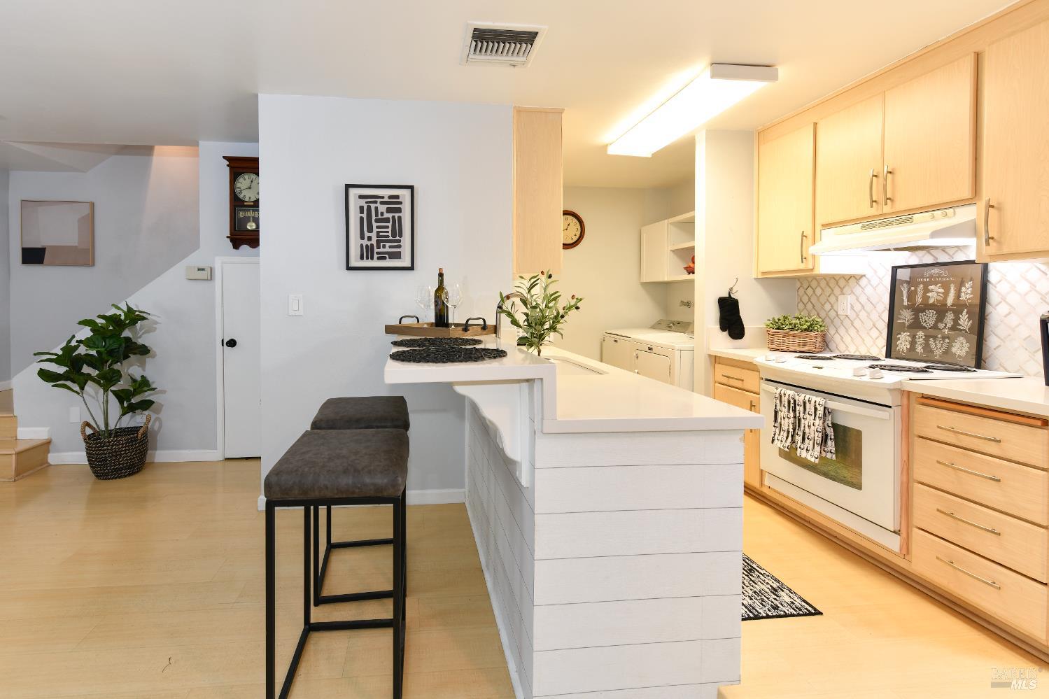 1118 Marina Drive Napa CA 94559