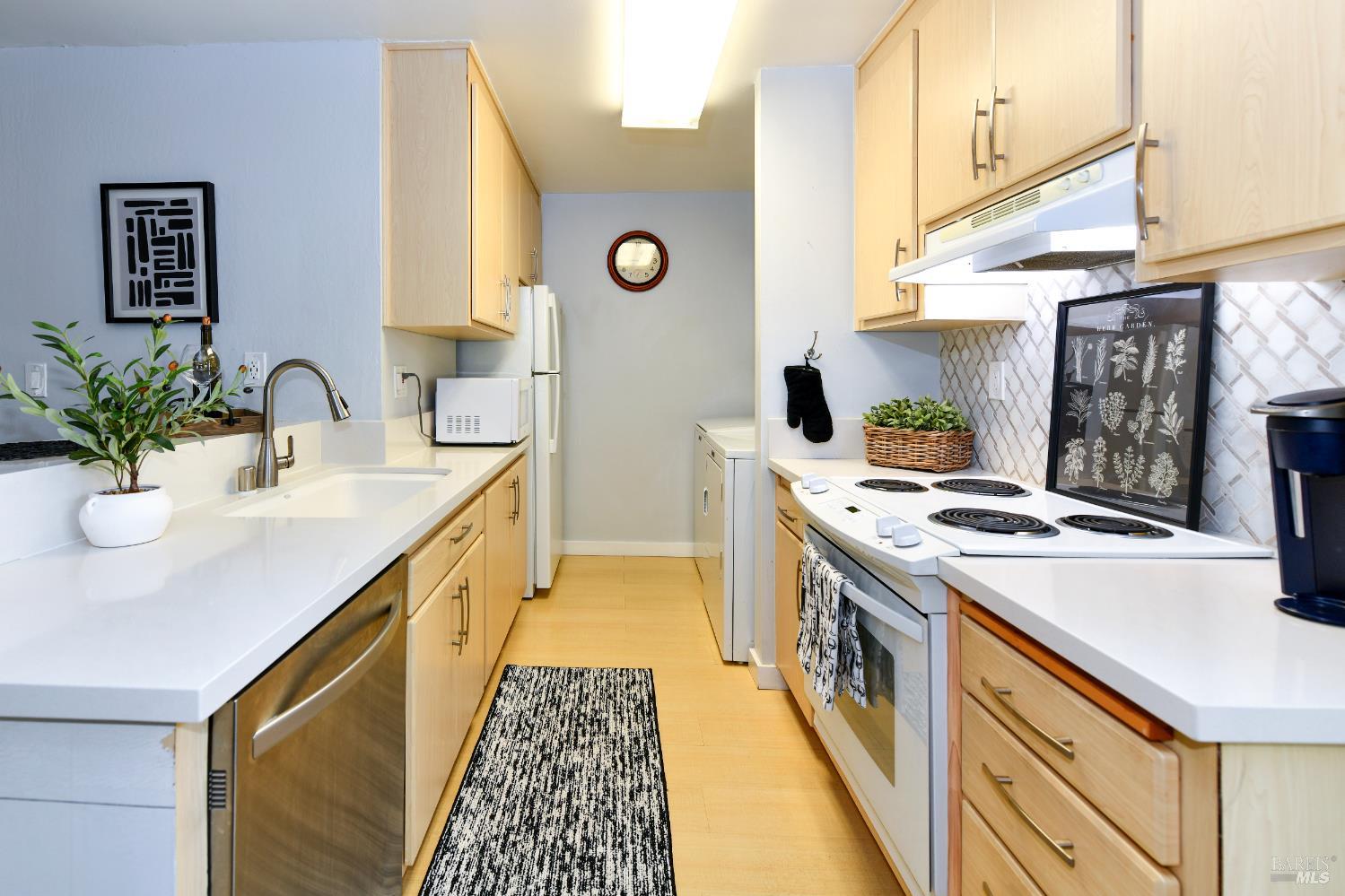 1118 Marina Drive Napa CA 94559