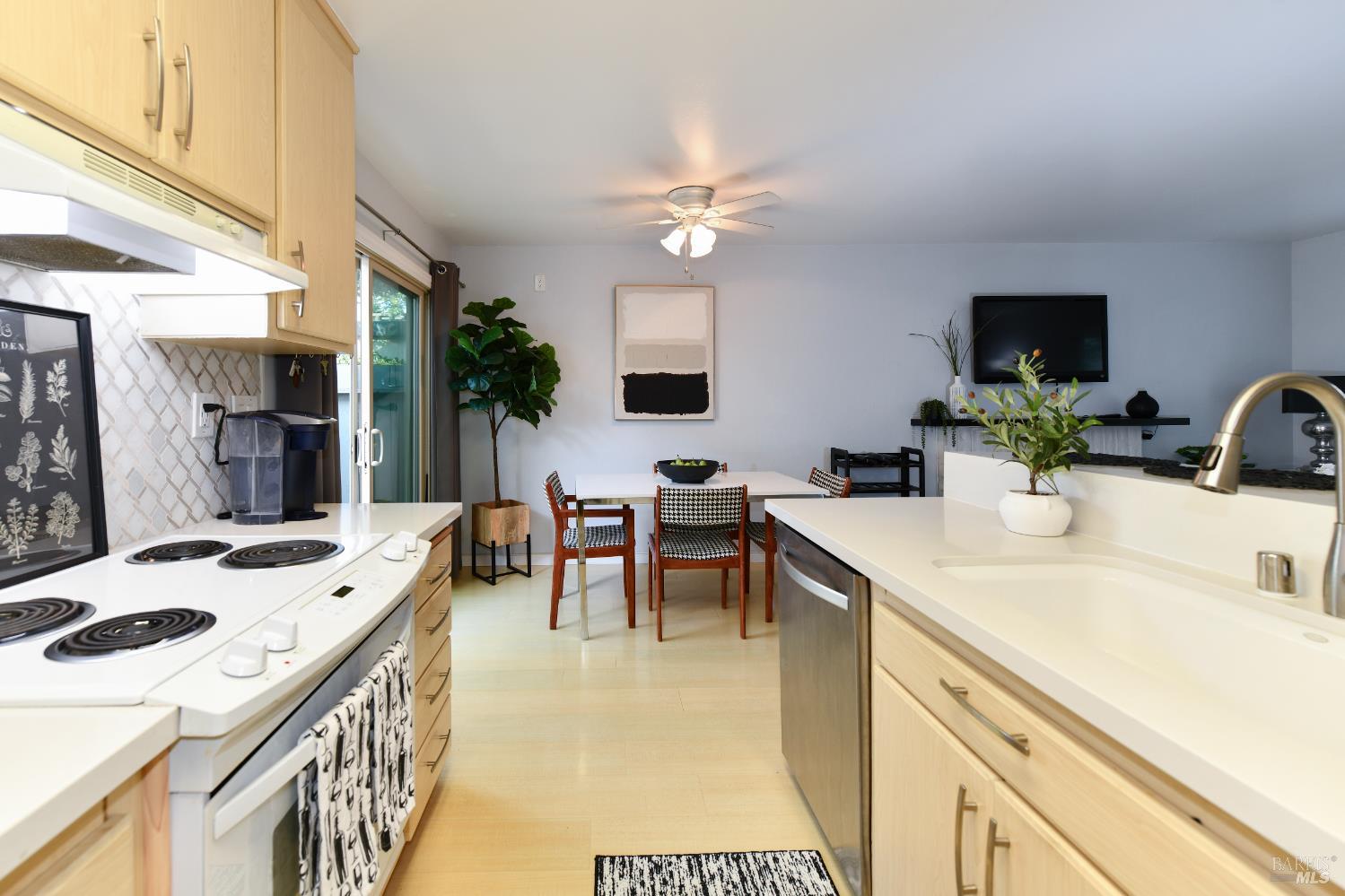 1118 Marina Drive Napa CA 94559
