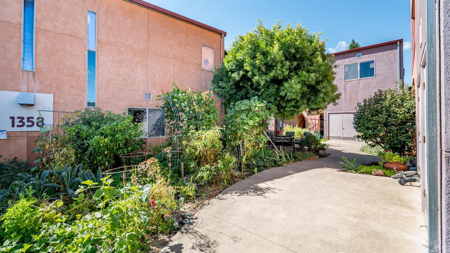 1346 Yulupa Avenue Santa Rosa CA 95405