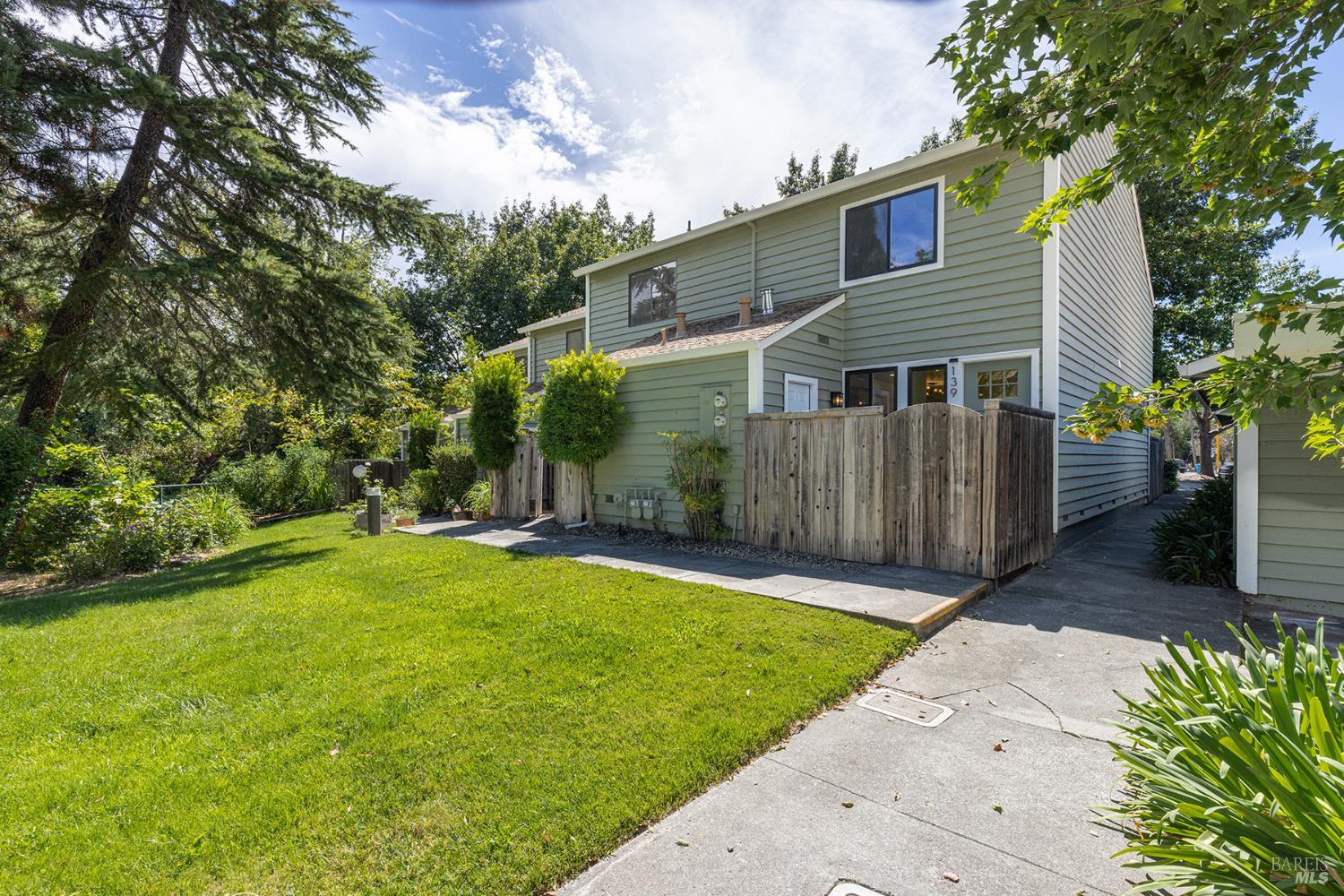 139 Vista View Drive Cloverdale CA 95425