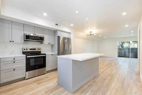 139 Vista View Drive Cloverdale CA 95425
