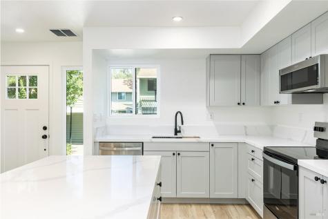 139 Vista View Drive Cloverdale CA 95425