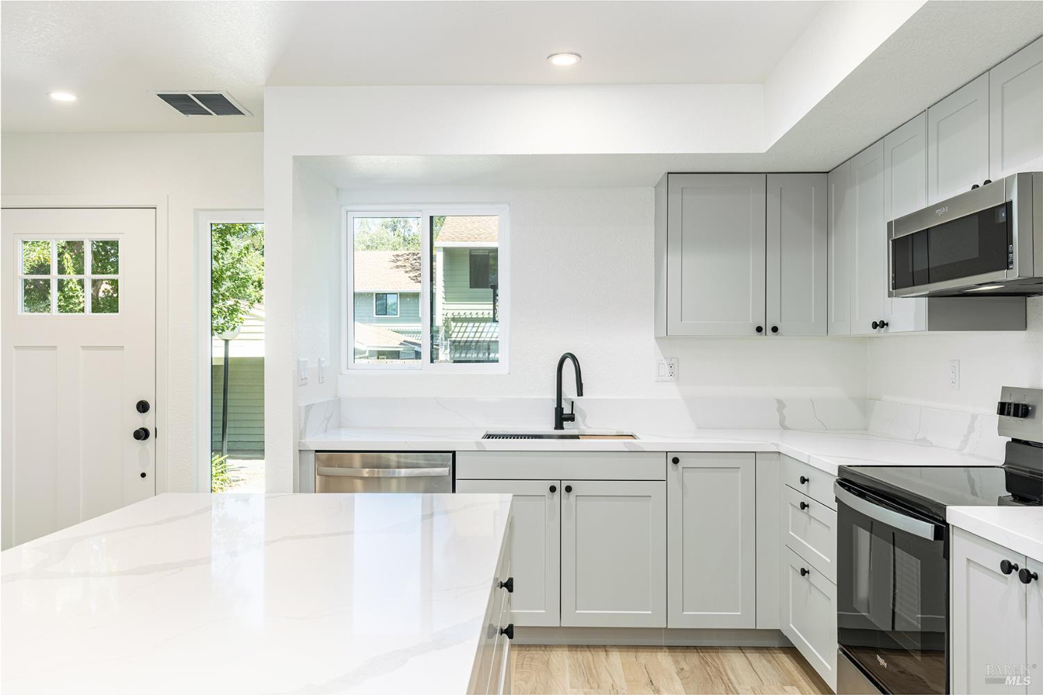 139 Vista View Drive Cloverdale CA 95425