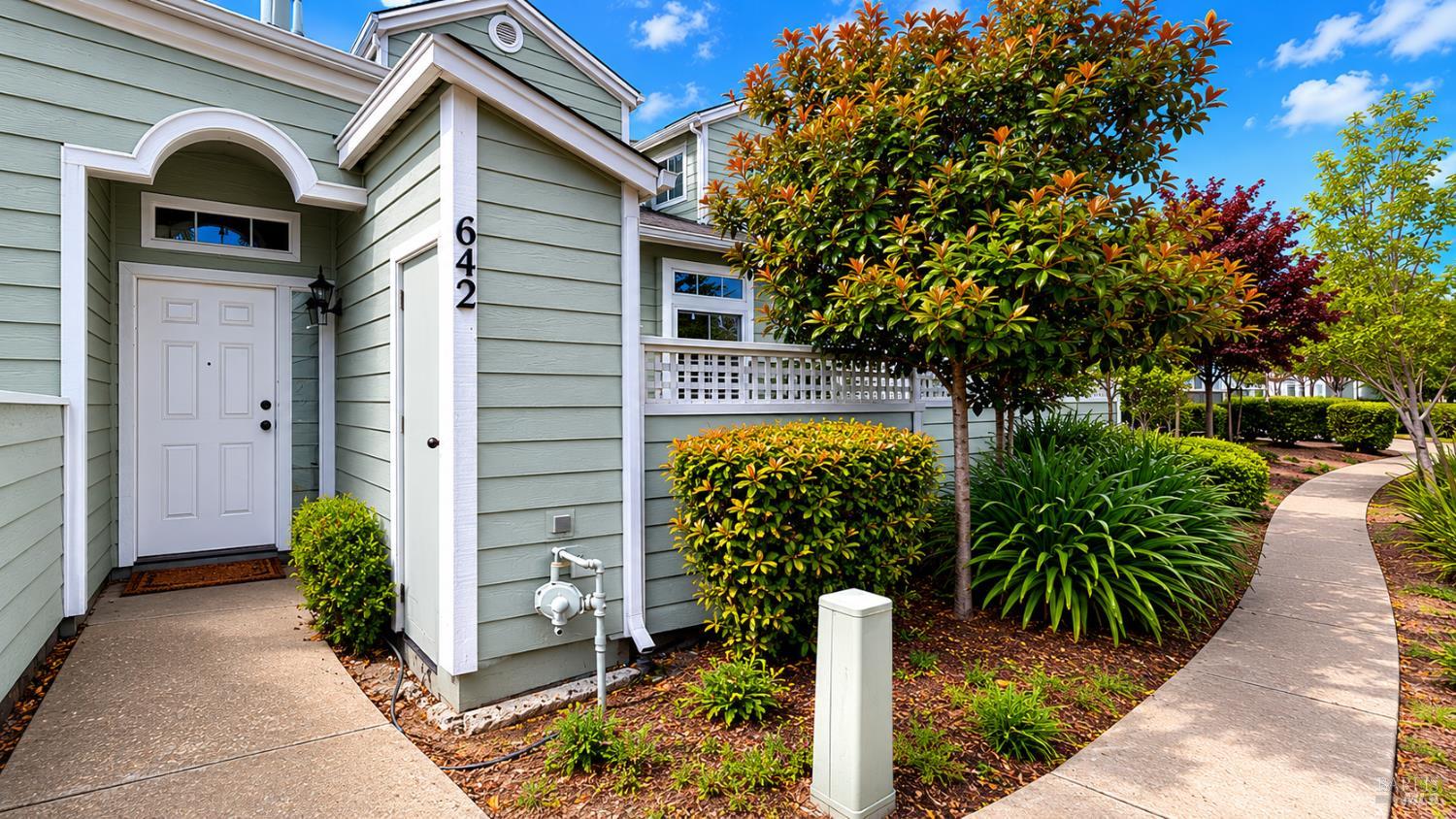 642 Wisteria Lane Santa Rosa CA 95407