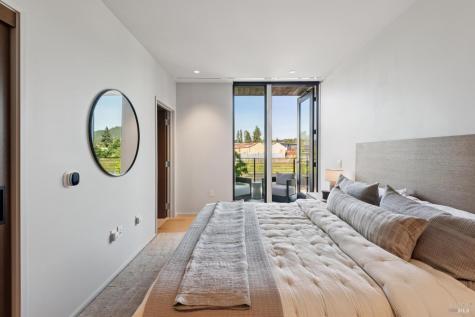 171 Sawmilll Circle Healdsburg CA 95448