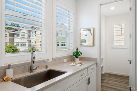 13 Idro Way Novato CA 94945