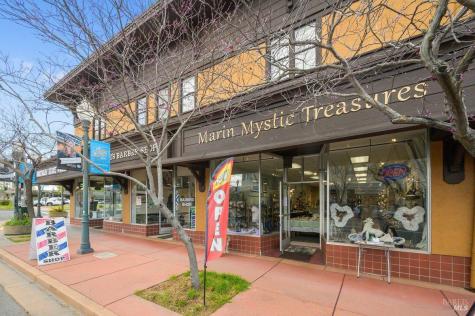 13 Idro Way Novato CA 94945