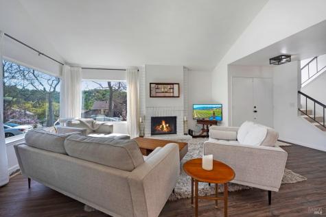2 Mcintosh Court Novato CA 94949