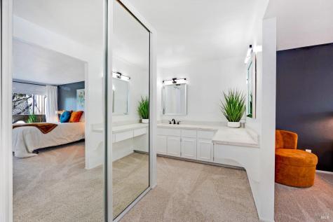 2 Mcintosh Court Novato CA 94949