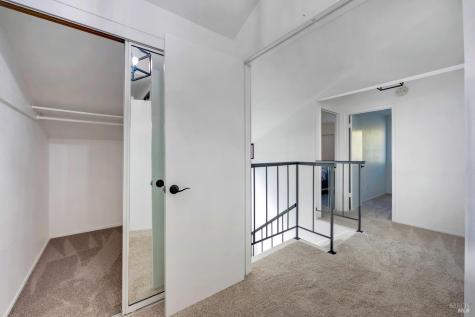 2 Mcintosh Court Novato CA 94949